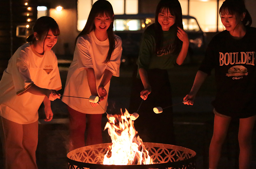19:00 キャンプファイヤー&花火タイム